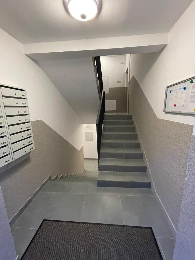 Apartment Aleja 69 *